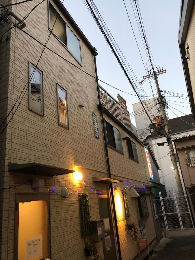 The Familiar Inn ー 旅館ホテル業 Осака Екстер'єр фото